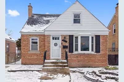 4912 N Mulligan Avenue, Chicago, IL 60630 - Photo 1