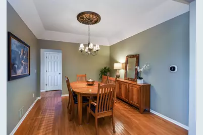 39W578 Newton Square, Geneva, IL 60134 - Photo 6