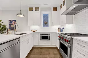 2744 N Mildred Ave, Chicago, IL 60614 - Photo 2