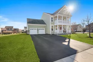 3681 Congressional Pkwy, Elgin, IL 60124 - Photo 2