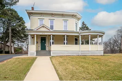 479 N Lake Street, Aurora, IL 60506 - Photo 1