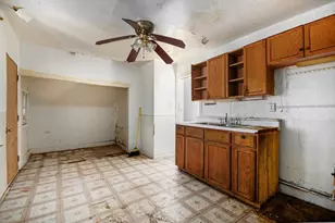 9158 S Clyde Ave, Chicago, IL 60617 - Photo 8