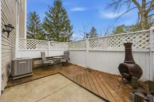 402 Trenton Ct, Aurora, IL 60504 - Photo 14