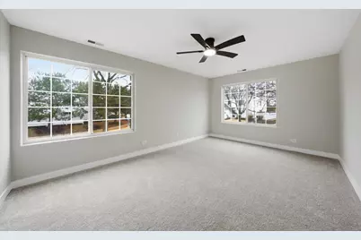 402 Trenton Court, Aurora, IL 60504 - Photo 10