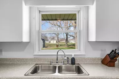 1105 Roselawn Street, Paxton, IL 60957 - Photo 12