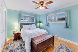 2437 Crawford Ave, Evanston, IL 60201 - Photo 12