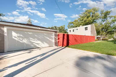 16784 Anthony Avenue, Hazel Crest, IL 60429 - Photo 22