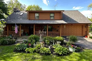 707 Quinn Rd, McHenry, IL 60051 - Photo 1