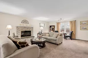 821 N Catherine Ave, La Grange Park, IL 60526 - Photo 4