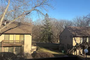 11 Saint Thomas Colony, Fox Lake, IL 60020 - Photo 2