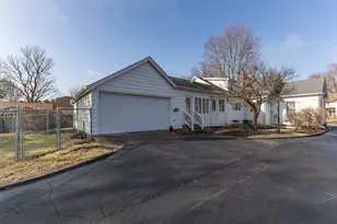 1159 N Kellogg St, Galesburg, IL 61401 - Photo 24
