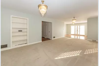 1159 N Kellogg Street, Galesburg, IL 61401 - Photo 6