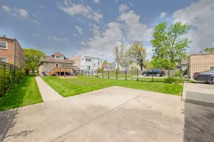 10215 S Charles St, Chicago, IL 60643 - Photo 32