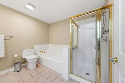 451 Town Place Circle #203, Buffalo Grove, IL 60089 - Photo 14