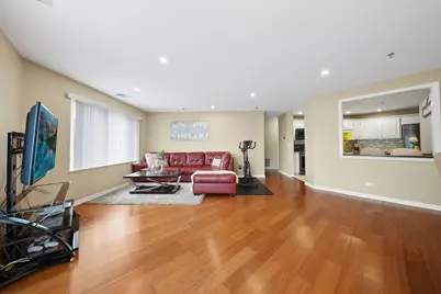 451 Town Place Circle #203, Buffalo Grove, IL 60089 - Photo 4