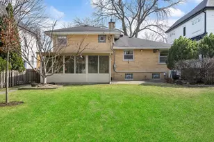 284 Blackhawk Rd, Riverside, IL 60546 - Photo 30