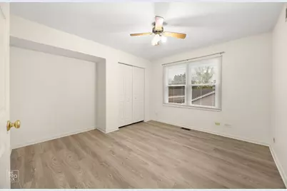 1002 Hobson Drive, Buffalo Grove, IL 60089 - Photo 16