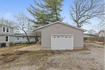 120 E Bennett Street, Salem, IL 62881 - Photo 6
