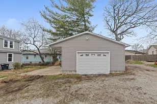 120 E Bennett St, Salem, IL 62881 - Photo 6