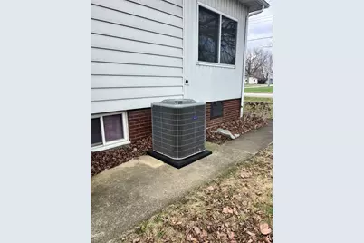 111 W Central Street, Buckley, IL 60918 - Photo 2