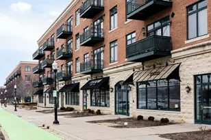 160 S River St, Aurora, IL 60506 - Photo 2