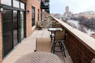 160 S River St, Aurora, IL 60506 - Photo 12