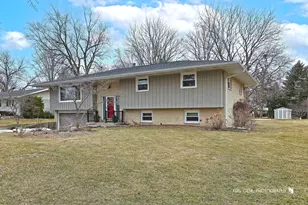 15417 W Fair Ln, Libertyville, IL 60048 - Photo 2