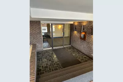 4623 N Chester Avenue #311, Chicago, IL 60656 - Photo 2