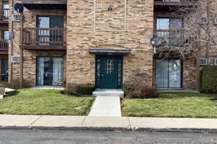 1348 N Geneva Dr, Palatine, IL 60074 - Photo 1