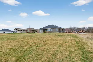 3425 Country Club Ln, Morris, IL 60450 - Photo 4
