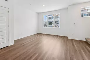 549 Yosemite Wy, Mundelein, IL 60060 - Photo 4