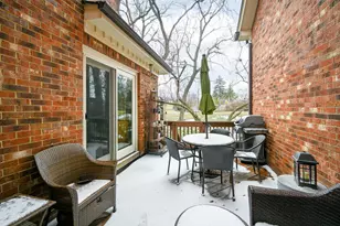 827 N Driveway, Glen Ellyn, IL 60137 - Photo 24
