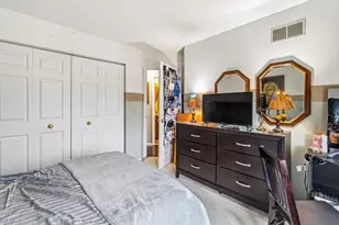 1139 Ironwood Ct, Elgin, IL 60120 - Photo 20