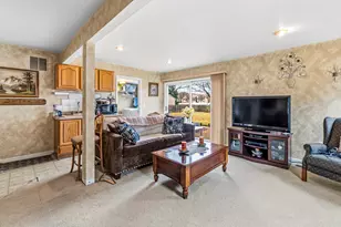 1139 Ironwood Ct, Elgin, IL 60120 - Photo 28