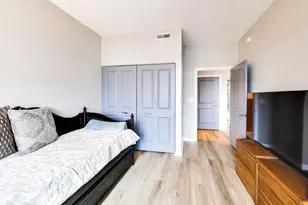 1199 E Port Clinton Rd, Vernon Hills, IL 60061 - Photo 16