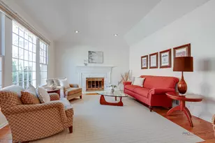 2 Groton Ct, Lincolnshire, IL 60069 - Photo 6