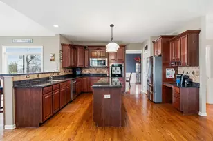 843 Verona Ridge Dr, Aurora, IL 60506 - Photo 10