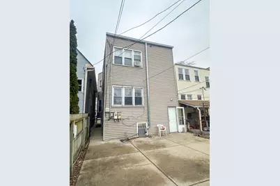 2045 N Tripp Avenue, Chicago, IL 60639 - Photo 16