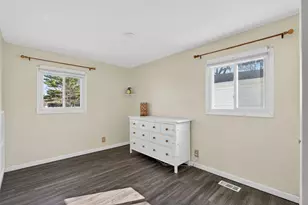 401 Concord Dr, Streamwood, IL 60107 - Photo 12