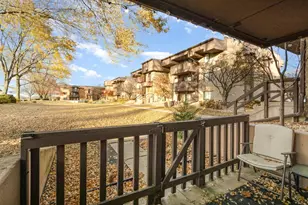 1472 Rock Run Dr, Crest Hill, IL 60403 - Photo 2