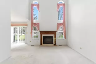 1192 Scott Ct, Carol Stream, IL 60188 - Photo 2