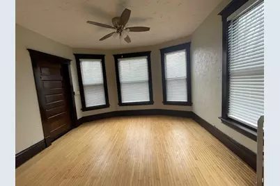 472 E Chicago Street #3, Elgin, IL 60120 - Photo 2