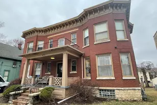 472 E Chicago St, Elgin, IL 60120 - Photo 1