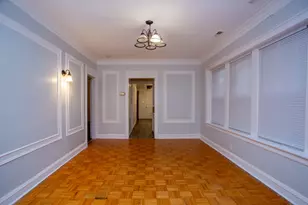 7637 S Phillips Ave, Chicago, IL 60649 - Photo 4