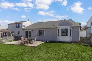 3025 Coastal Dr, Aurora, IL 60503 - Photo 26