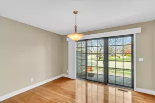 1613 Broadmoor Dr, Champaign, IL 61821 - Photo 4