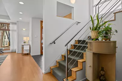 1915 W Henderson Street, Chicago, IL 60657 - Photo 8