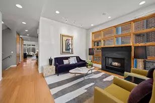 1915 W Henderson St, Chicago, IL 60657 - Photo 6