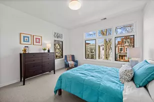 1915 W Henderson St, Chicago, IL 60657 - Photo 14