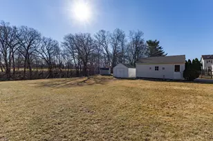 2200 10th St, East Moline, IL 61244 - Photo 4